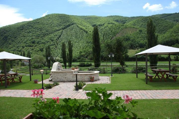 Azienda Agrituristica La Valle Del Sambuco Norcia Bagian luar foto